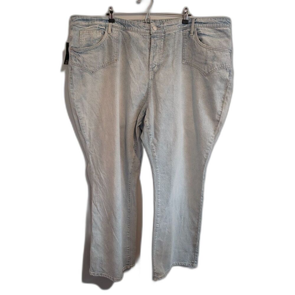 Wild Fable Women's Ultra Light Wash Low-Rise Bootcut Jeans Size 28